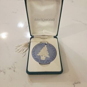 Wedgwood Jasperware Christmas Tree Medallion White Tassel And Authentic Case